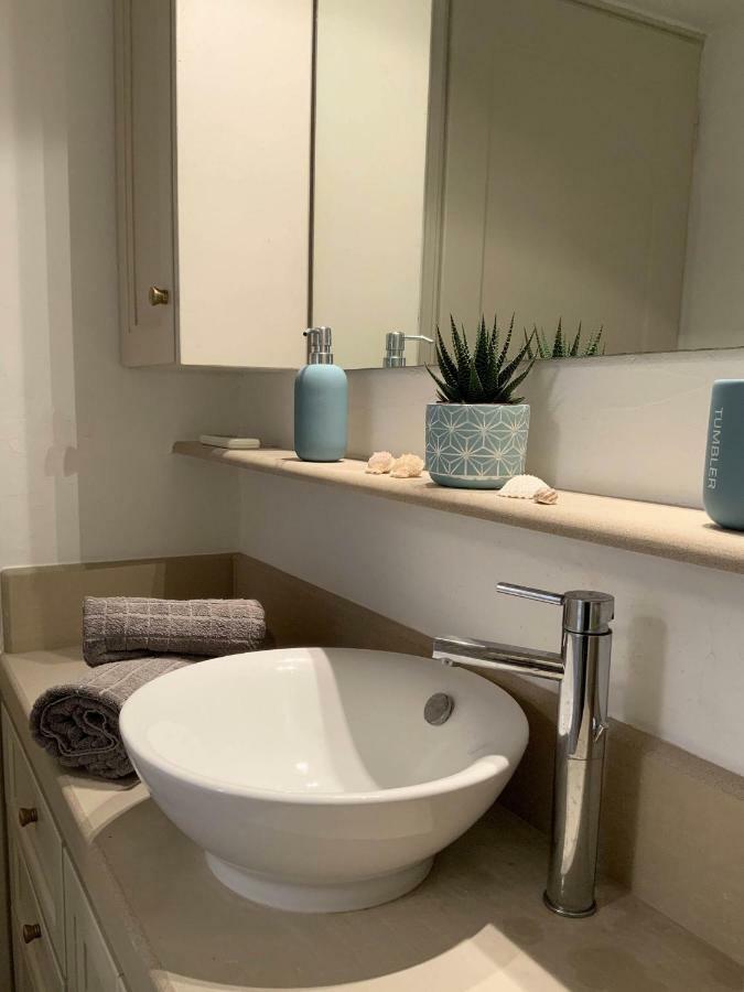 Aqua Blue, Only 100 Meters From The Beach Of Gialiskari Ioulis Esterno foto